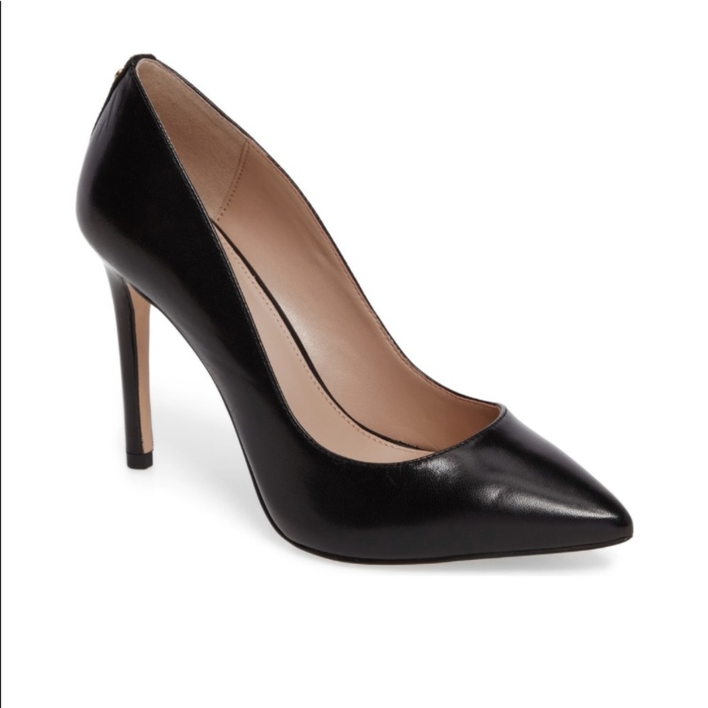 BCBG Paris black patent leather heels size 6.5B